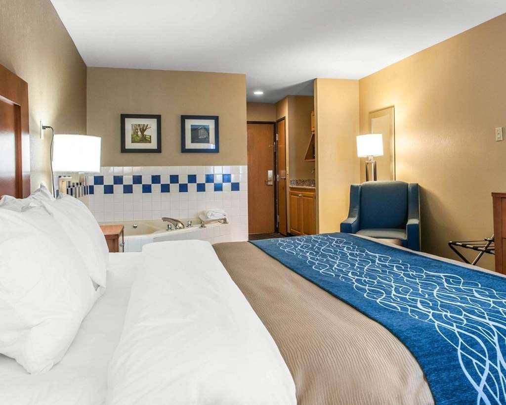 Comfort Inn & Suites Napoleon Pokoj fotografie