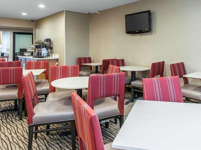 Comfort Inn & Suites Napoleon Exteriér fotografie